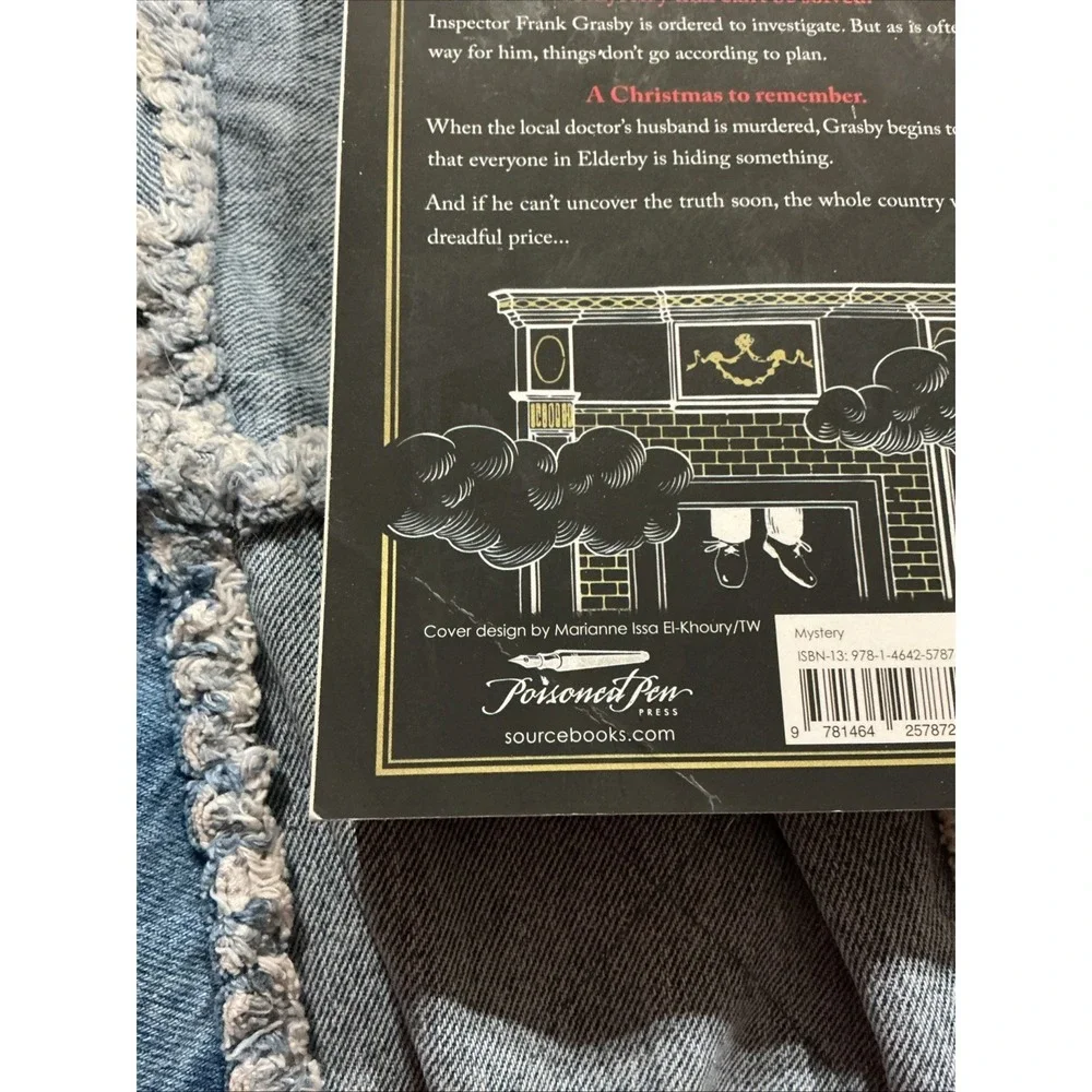 Murder at Holly House by Denzil Meyrick (2025, Trade Paperback)